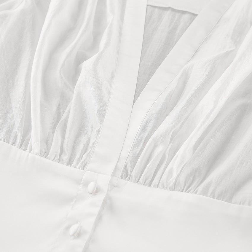 Blouse Elisa transparente à décolleté plongeant et boutons