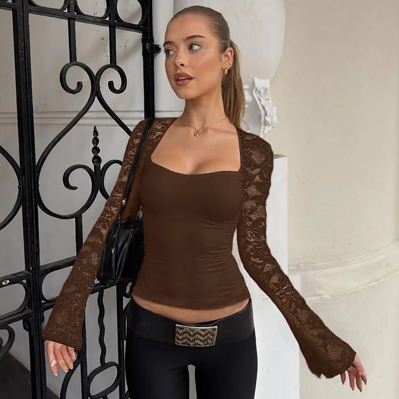 Blouse Nadine en dentelle à manches évasées