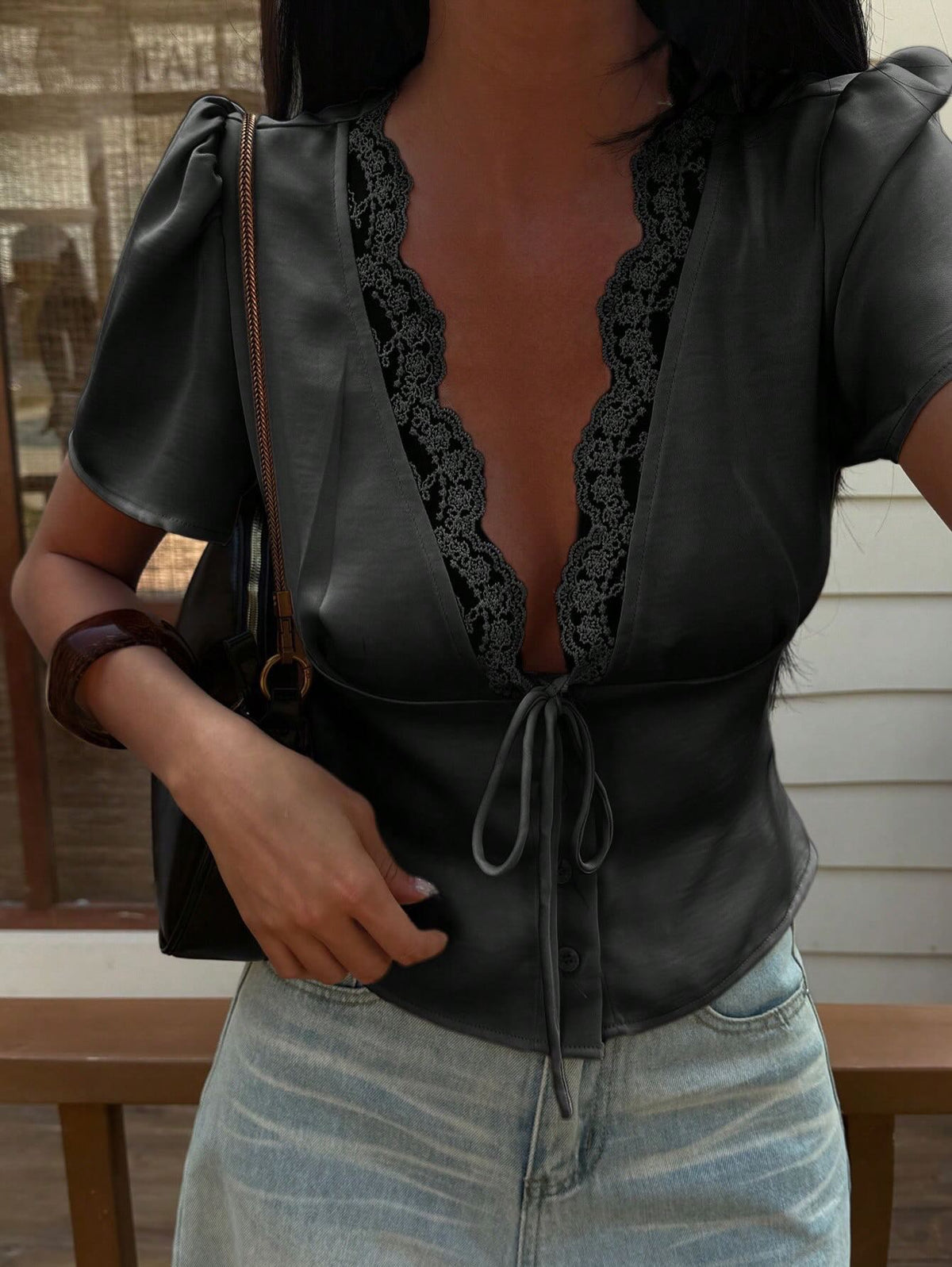 Blouse en dentelle satinée Nathalie