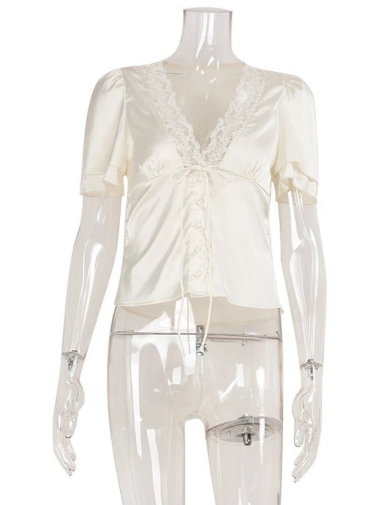 Blouse en dentelle satinée Nathalie