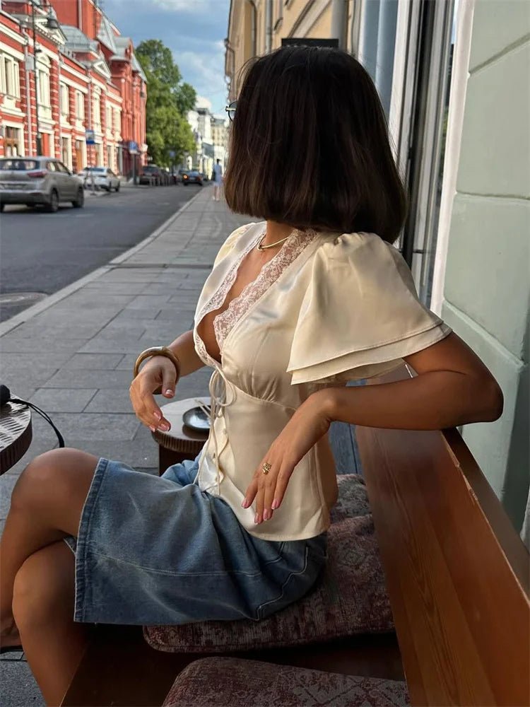 Blouse en dentelle satinée Nathalie