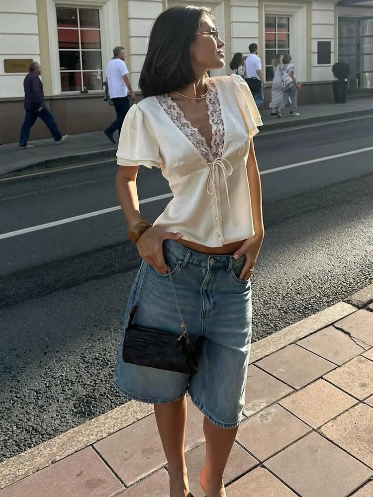 Blouse en dentelle satinée Nathalie