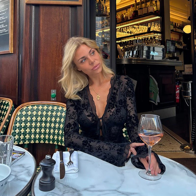 Blouse Rachel en dentelle avec nœud frontal