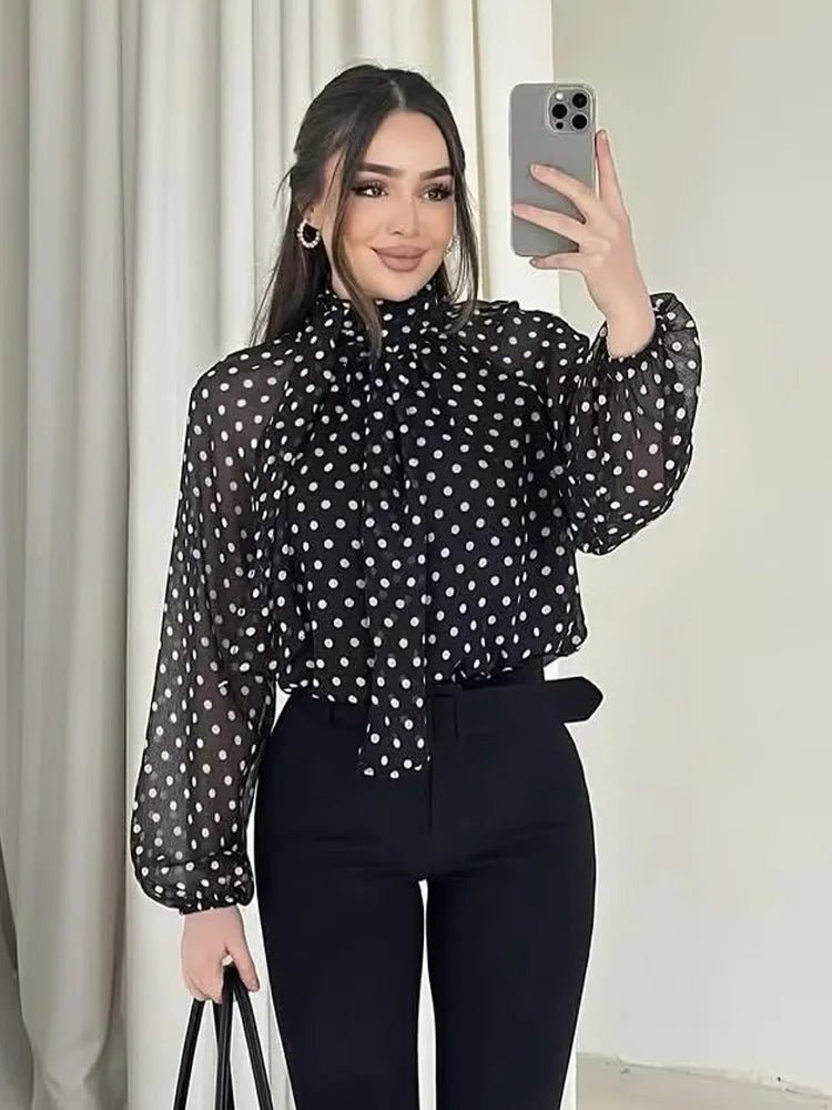 Sofia Blouse à col montant à pois