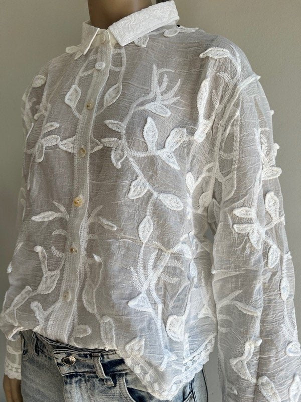 Blouse Tina brodée à manches longues