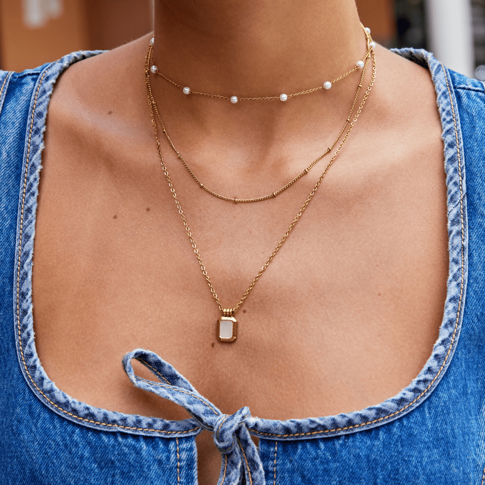 Collier Pendentif Blanc Multi-Rangs